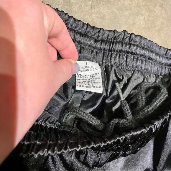 Vintage 90s Joggers Black Satin Windbreaker Track Drawstring Pant Athleisure L - Picture 4 of 9